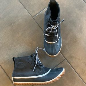 Sorel Out ‘N About (fit like a 6.5)